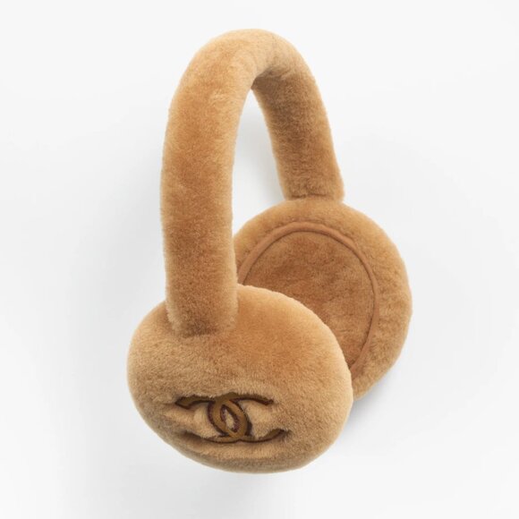 NWT🤎CHANEL🤎Fuzzy Shearling Lambskin Earmuffs Teddy Brown Coco Neige 2024/25 - Picture 1 of 3